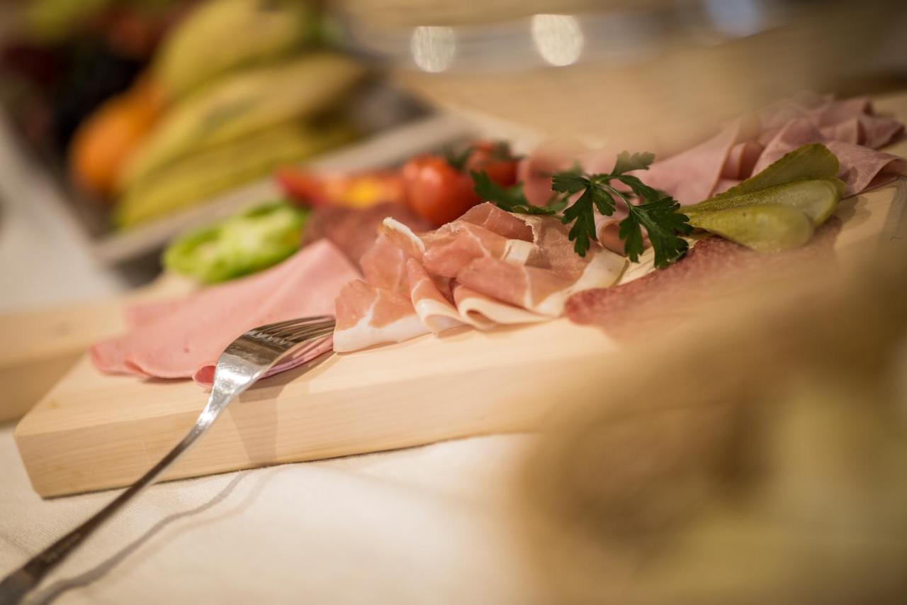 Restaurant Gaestehaus Wiesenheim أوديرنز المظهر الخارجي الصورة